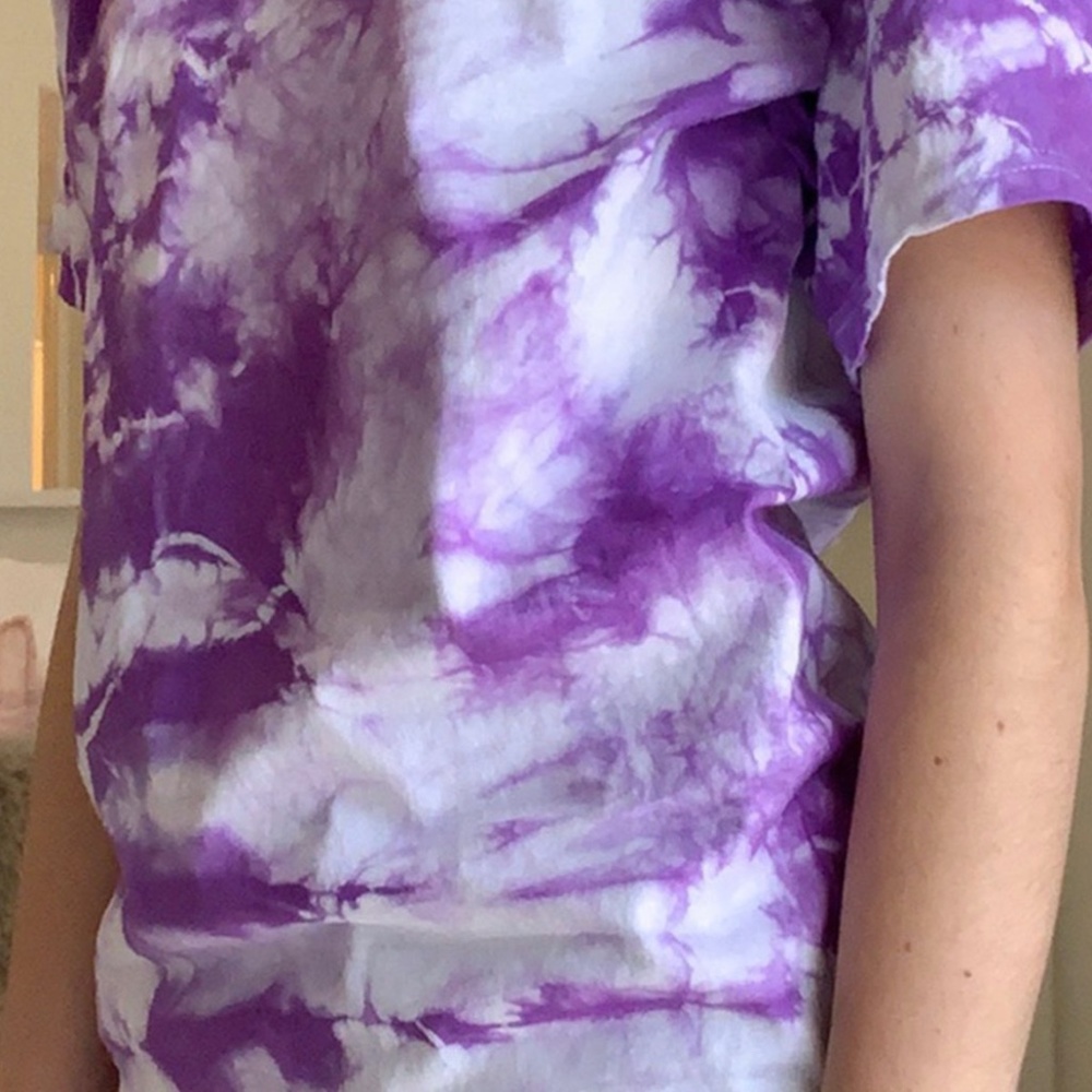 purple tie dyed t-shirt (option to be cropped)